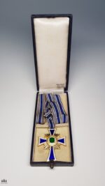 Ehrenkreuz der deutschen Mutter in Gold im Etui