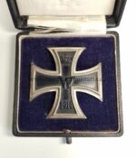 gewölbtes Eisernes Kreuz 1. Klasse 1914 im Etui W.Deumer – Bild 2