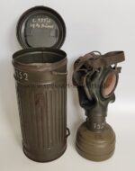 Wehrmacht Gasmaske mit Behälter 1940 Luftgaupostamt Brüssel