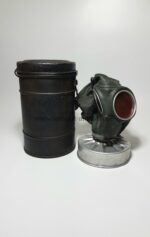 Luftschutz Gasmaske mit Behälter von Aug. Zschiedrich DRGM – Bild 2