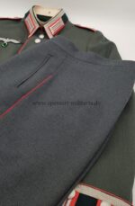 Waffenrock für einen Oberfeldwebel der Panzertruppe mit Hose – Bild 20