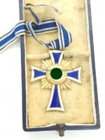 Ehrenkreuz der deutschen Mutter in Gold im Etui – Bild 2