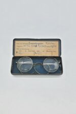 Dienst - Brille eines RAD Mannes