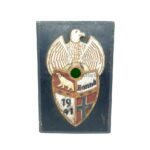 Flughafen Banak Norwegen, Holzschild Wappen