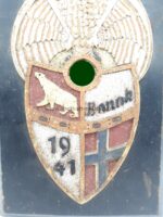Flughafen Banak Norwegen, Holzschild Wappen – Bild 2