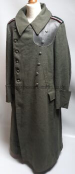 Wehrmacht, seltener gefütterter Übermantel mit Lederverstärkungen einen Unteroffiziers der Artillerie – Bild 2