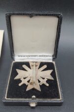 Kriegsverdienstkreuz 1. Klasse mit Schwerter und Urkunde – Bild 4