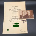 Ehrenkreuz der Deutschen Mutter Bronze mit Urkunde und Trägerfoto