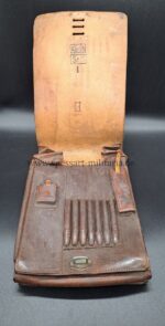 Kartentasche Wehrmacht, frühes Stück mit Regimentsstempel – Bild 3