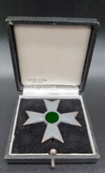 Kriegsverdienstkreuz 1.Klasse 1939 ohne Schwerter im Umkarton – Bild 2