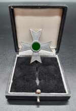 Kriegsverdienstkreuz 1.Klasse 1939 ohne Schwerter im Umkarton – Bild 5