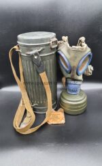 Wehrmacht Gasmaske mit Tornister
