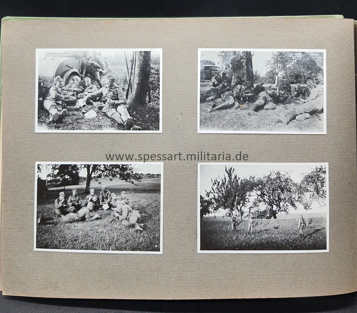 Wehrpass und Fotoalbum eines Bordfunkers im 5.KG.Hindenburg 1.