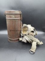 Wehrmacht Gasmaske mit Tornister