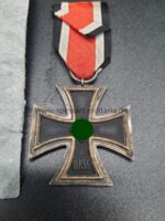 Eisernes Kreuz 2. Klasse 1939 – Hst. 55 (J.E. Hammer & Söhne, Geringswalde) mit Tüte – Bild 2