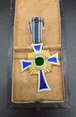 Ehrenkreuz der deutschen Mutter in Gold im Etui, Richard Sieper & Söhne Lüdenscheid – Bild 2