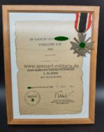 Soldbuch mit Orden und Urkunde eines Mannes aus Schwerin – Bild 2