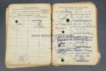 Soldbuch mit Orden und Urkunde eines Mannes aus Schwerin – Bild 13