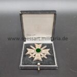 Kriegsverdienstkreuz 1. Klasse im Etui, Buntmetall, Deschler