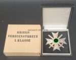 Kriegsverdienstkreuz 1.Klasse 1939 mit Schwerter im Umkarton – Bild 3