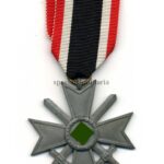 Kriegsverdienstkreuz 2. Klasse 1939 mit Schwertern, Hst. 10 – Förster & Barth, Pforzheim