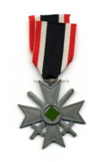 Kriegsverdienstkreuz 2. Klasse 1939 mit Schwertern, Hst. 10 – Förster & Barth, Pforzheim
