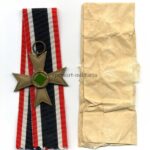 Kriegsverdienstkreuz 2. Klasse ohne Schwerter mit Wickelpapier