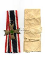 Kriegsverdienstkreuz 2. Klasse ohne Schwerter mit Wickelpapier