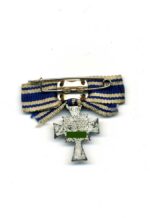 Ehrenkreuz der Deutschen Mutter in Silber (Mutterkreuz), Miniatur an Schleife – Bild 2