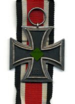 Eisernes Kreuz 2. Klasse 1939 – Hst. 4 – (Steinhauer & Lück, Lüdenscheid)