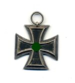 Eisernes Kreuz 2. Klasse 1939 – Hst. 24 (Arbeitsgemeinschaft der Hanauer Plakettenhersteller, Hanau am Main)