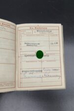 Wehrpass mit Hülle Kriegsmarine des Kurt Halliger aus Groitzsch (Leipzig), Marine-Landwehr mit Erkennungsmarke – Bild 4