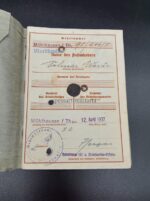 Wehrpass, Soldbuch, Militärpaß und Dokumente des Gefreiten Selmar Weide aus Grosswerther (Nordhausen), Teilnahme 1. & 2. Weltkrieg – Bild 3