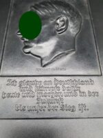 Ehren-Plakette, Adolf Hitler, Ich glaube an Deutschland und kämpfe dafür heute und morgen und in der Zukunft bis unser der Sieg ist. – Bild 2