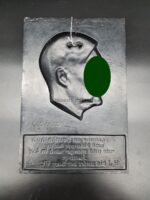 Ehren-Plakette, Adolf Hitler, Ich glaube an Deutschland und kämpfe dafür heute und morgen und in der Zukunft bis unser der Sieg ist. – Bild 4