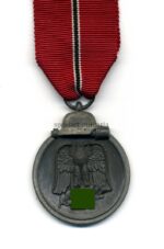 Ostmedaille, Winterschlacht im Osten 1941/42 (Hst. 25 – Arbeitsgemeinschaft der Graveur-, Gold- und Silberschmiedeinnungen, Hanau)