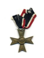 Kriegsverdienstkreuz 2. Klasse 1939 ohne Schwerter, Hst. 107 – Carl Wild, Hamburg – Bild 2