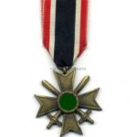 Kriegsverdienstkreuz 2. Klasse 1939 mit Schwertern, Hst. 65 – Klein & Quenzer, Idar Oberstein