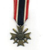 Kriegsverdienstkreuz 2. Klasse 1939 mit Schwertern, Hst. 65 – Klein & Quenzer, Idar Oberstein – Bild 2
