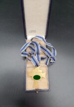 Ehrenkreuz der deutschen Mutter in Gold im Etui, A. Rettenmaier, Schwäb. Gemünd – Bild 2