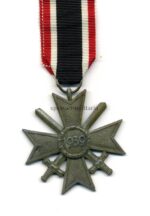 Kriegsverdienstkreuz 2. Klasse 1939 mit Schwertern, Hst. 93 – Richard Simm & Söhne, Gablonz – Bild 2