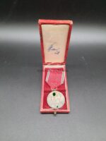 Medaille zur Erinnerung an den 13. März 1938 im Etui