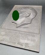 Ehren-Plakette, Adolf Hitler, Ich glaube an Deutschland und kämpfe dafür heute und morgen und in der Zukunft bis unser der Sieg ist. – Bild 2