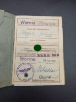 Wehrpass des Gefreiten Wilhelm Gutmann aus Erbes-Büdesheim (Alzey) 11.Kompanie Panzer-Regiment 24 (24. Panzer Division) Panzerkampfabzeichen in Silber (Einsatzzahl 25) – Bild 2