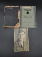 Heer Wehrpass des Gefreiten Helmut Sammet aus Backnang, Panzer Grenadier Regiment 394, (3.Panzer Division) Russland