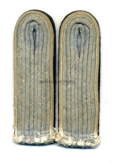 Waffen-SS Paar Schulterklappen für einen SS-Untersturmführer Infanterie