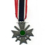 Kriegsverdienstkreuz 2. Klasse 1939 mit Schwertern, Hst. 10 – Förster & Barth, Pforzheim