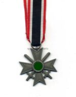 Kriegsverdienstkreuz 2. Klasse 1939 mit Schwertern, Hst. 10 – Förster & Barth, Pforzheim