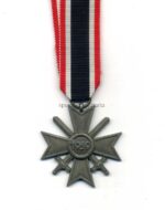Kriegsverdienstkreuz 2. Klasse 1939 mit Schwertern, Hst. 10 – Förster & Barth, Pforzheim – Bild 2