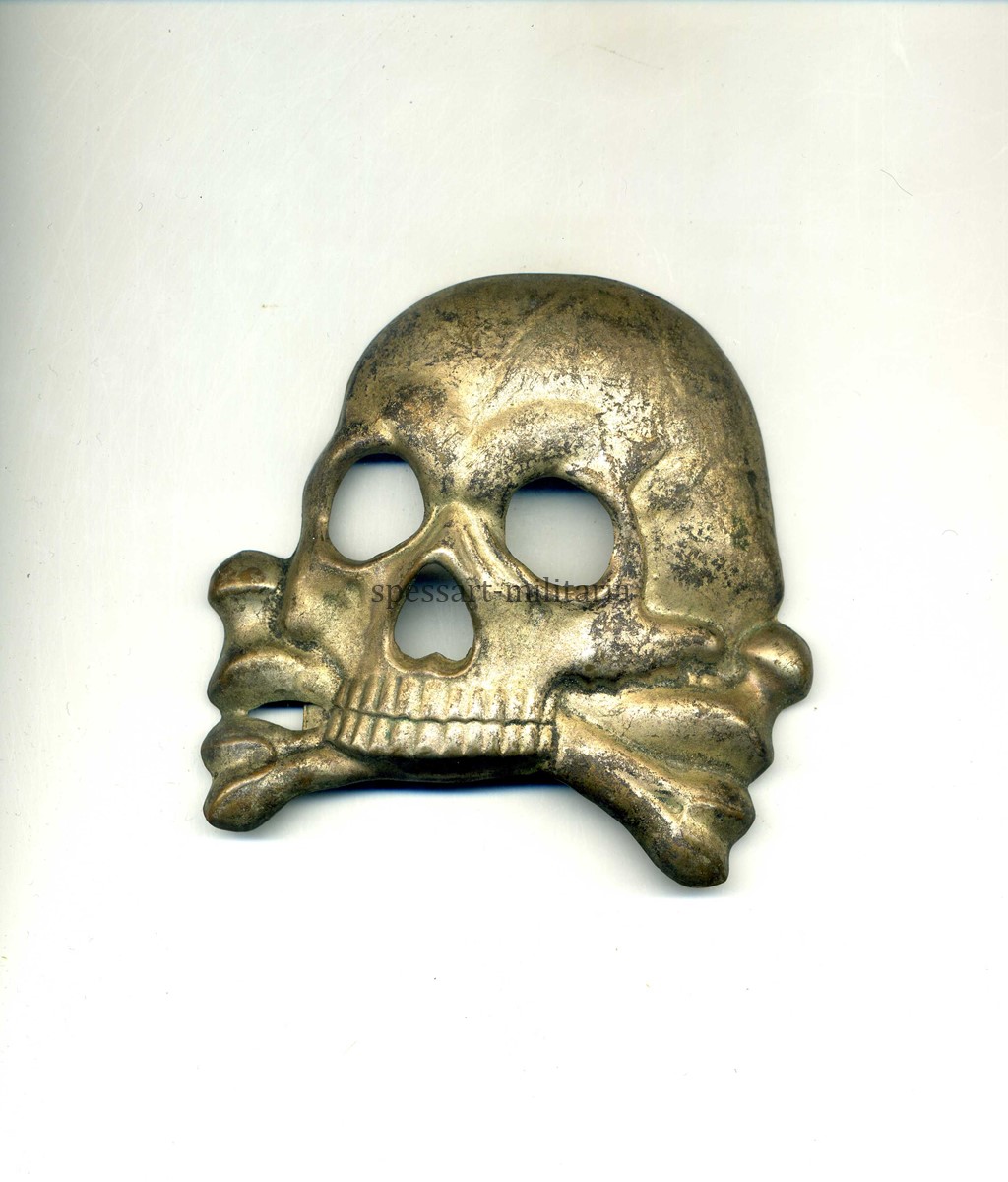 imga 960 Totenkopf für die Mannschafts Pelzmütze der Leib-Husaren Regimenter – Bild 1